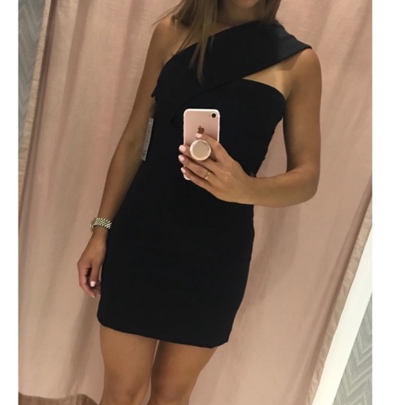 ⚪️finders keepers black dress - Picture 1 of 7